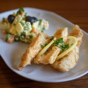 Fletes com Salada Russa